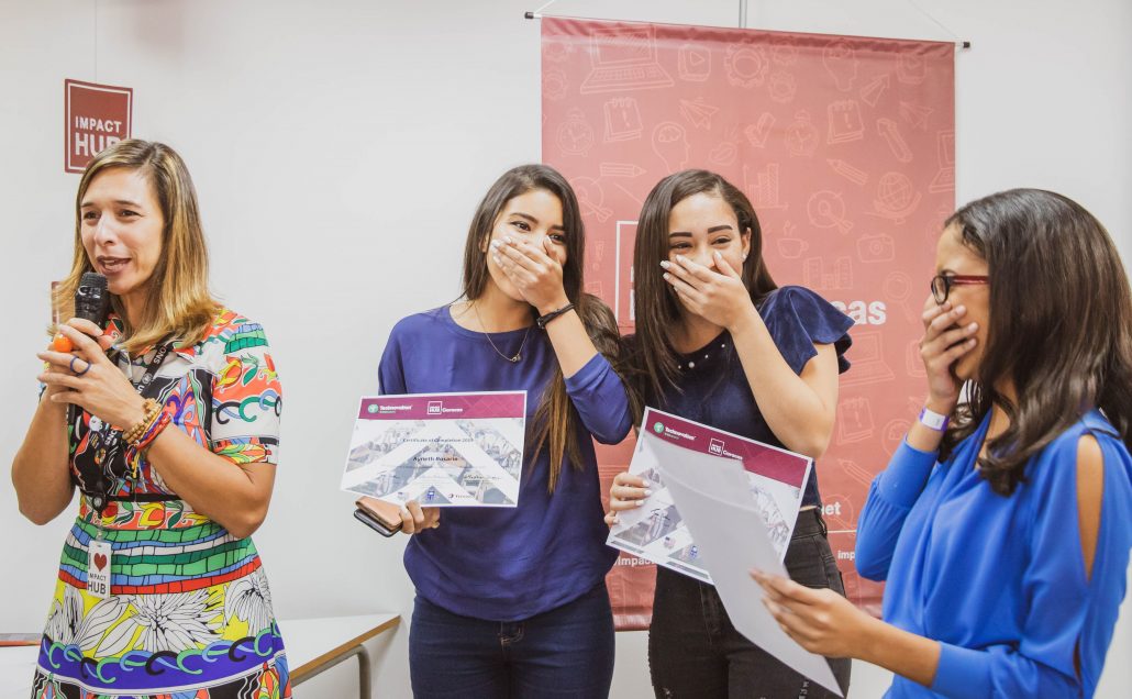 Medios de comunicación reseñan logro de niñas venezolanas en Technovation - EN